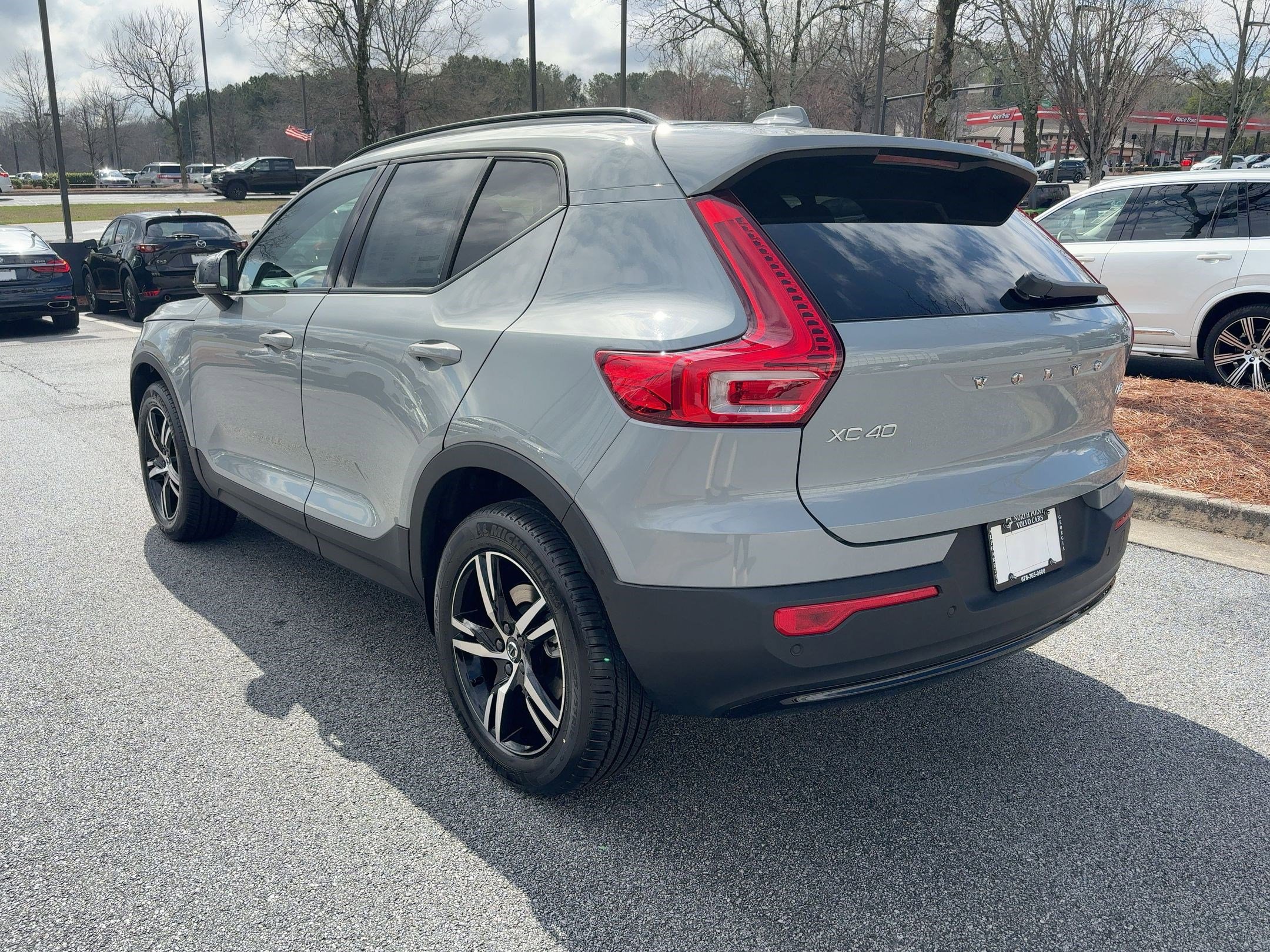 New 2026 Volvo XC40 B5 Core w/ Protection Package image 3