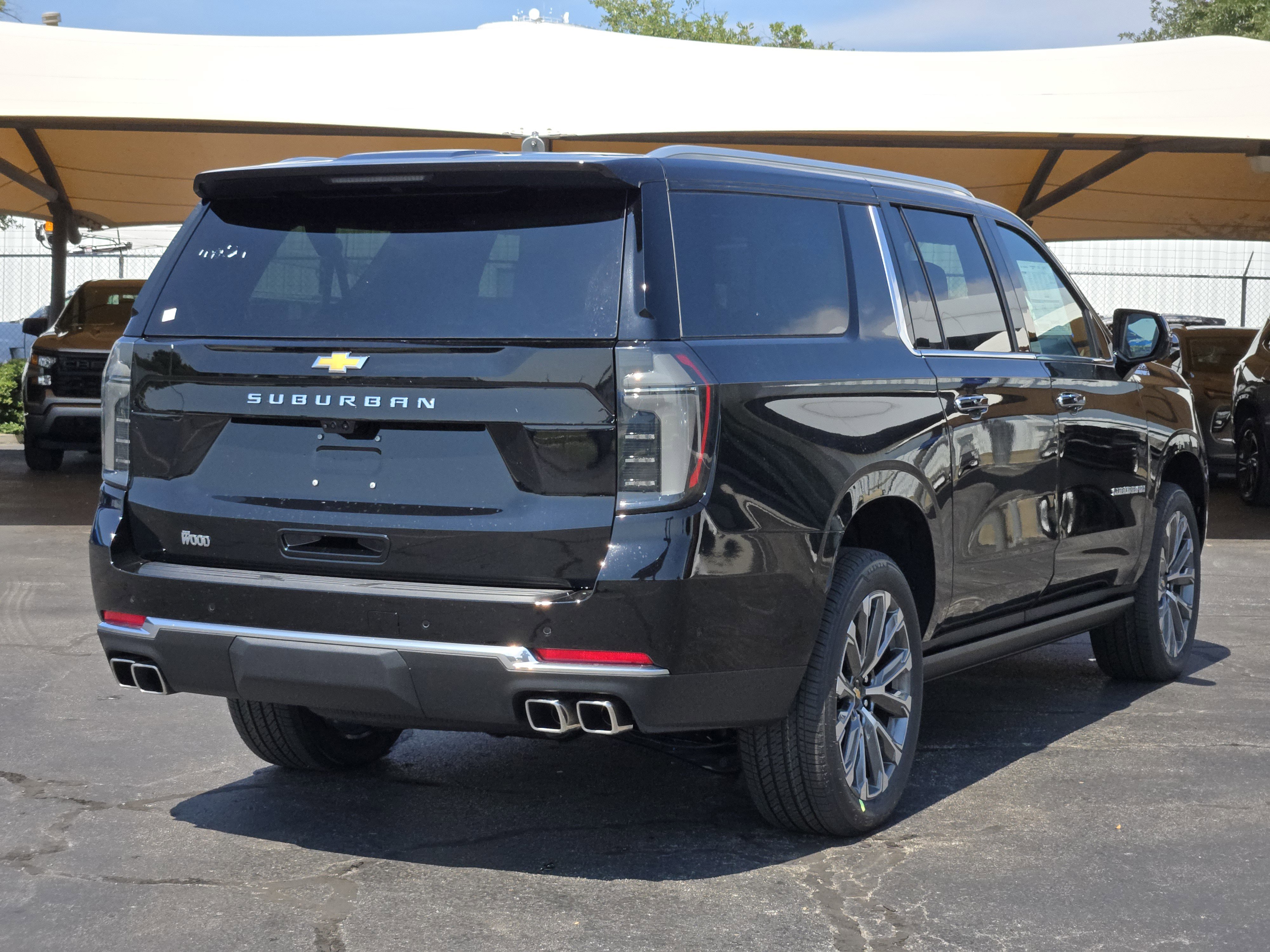 New 2026 Chevrolet Suburban High Country image 4