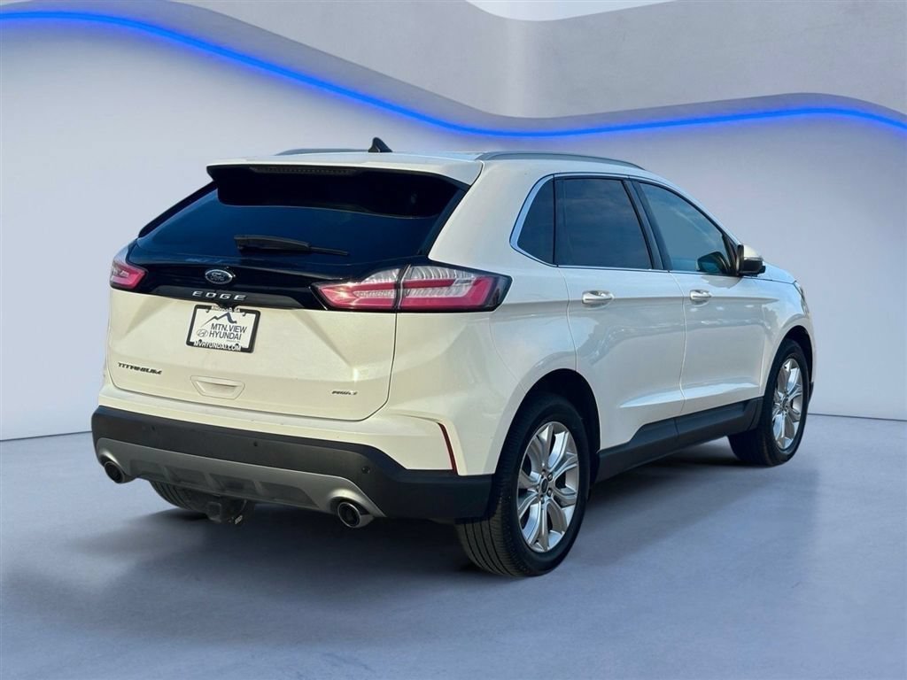 Used 2022 Ford Edge Titanium AWD/4WD image 5