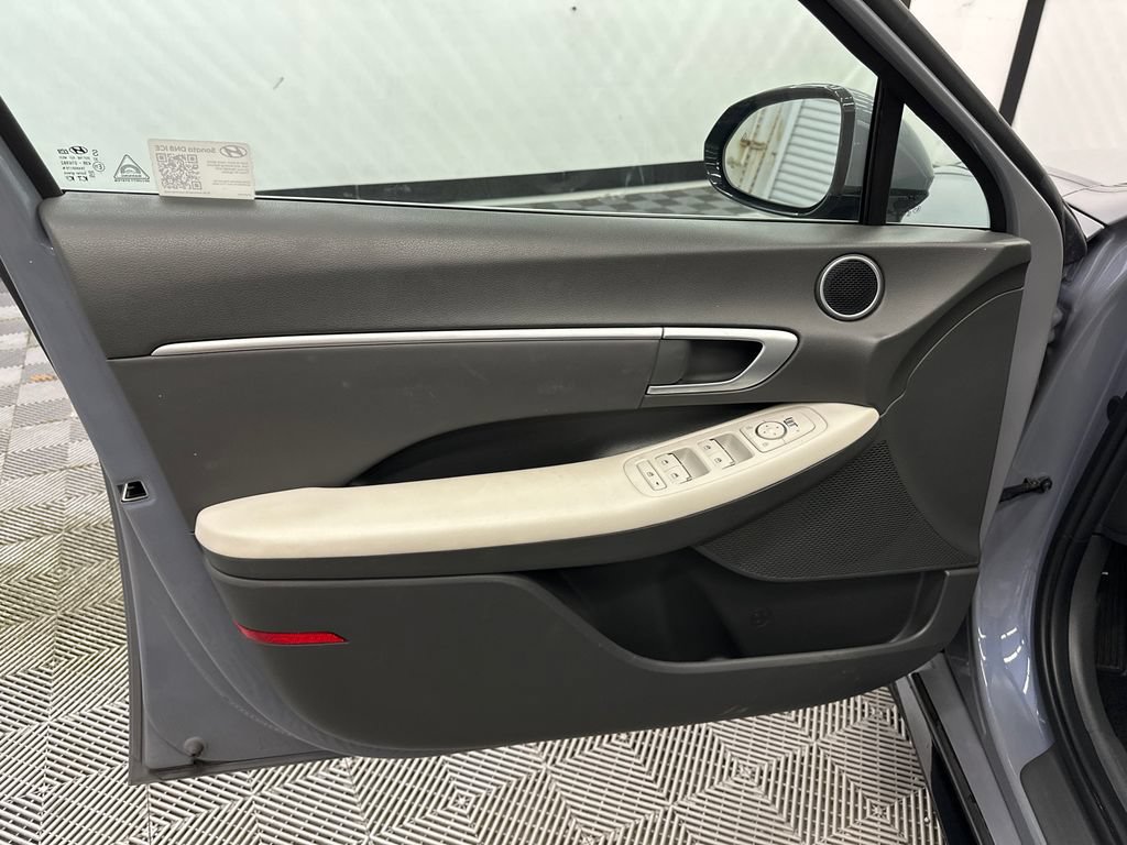 Used 2025 Hyundai Sonata SEL FWD image 10