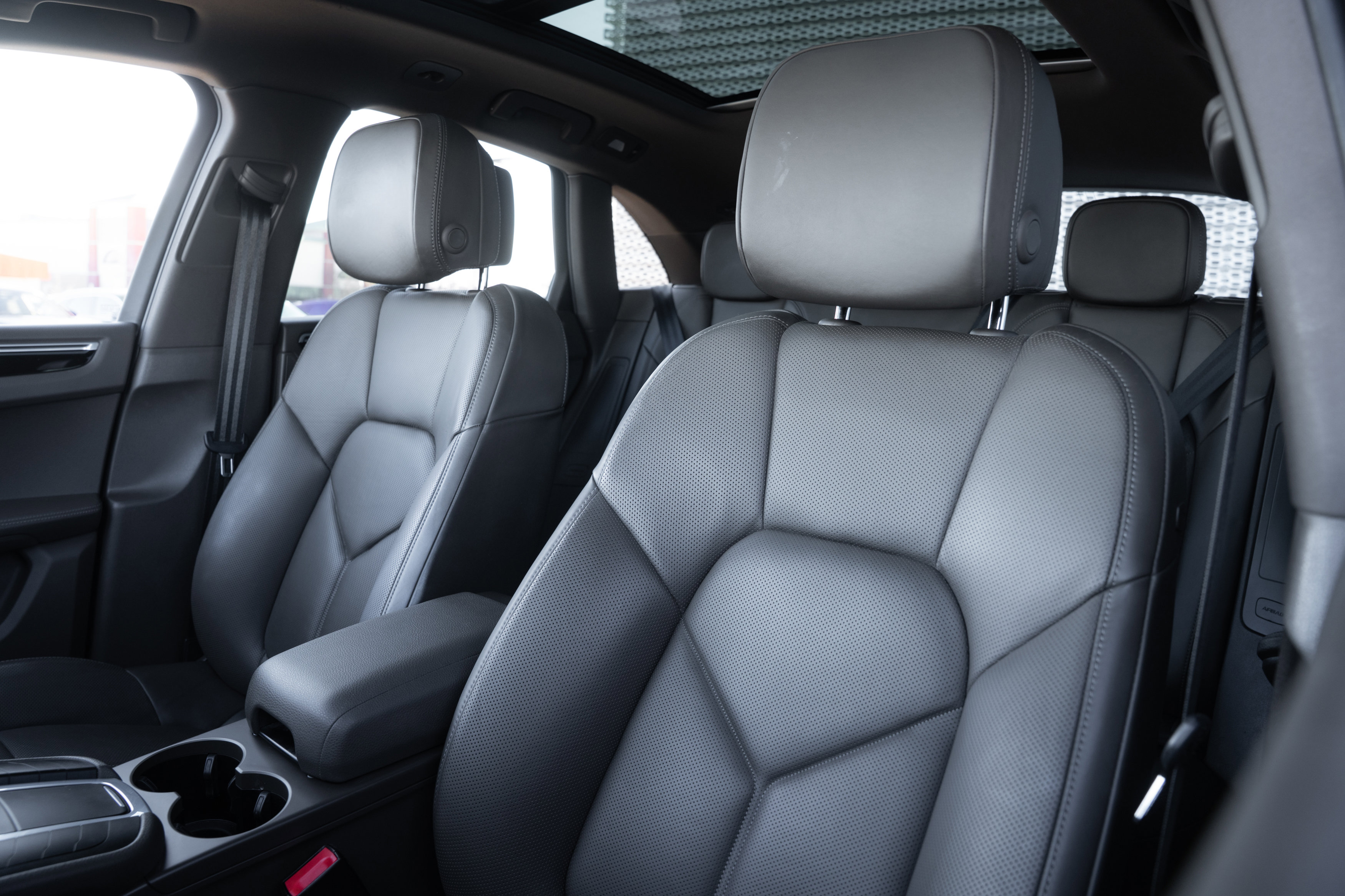 Used 2019 Porsche Macan S image 26