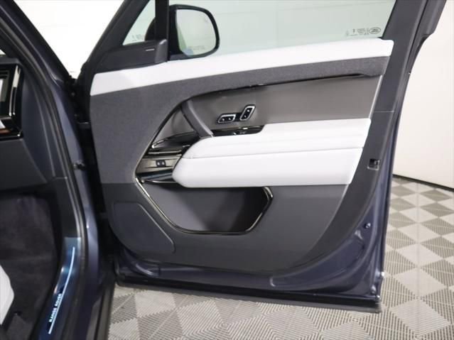 New 2026 Land Rover Range Rover Sport SE image 26