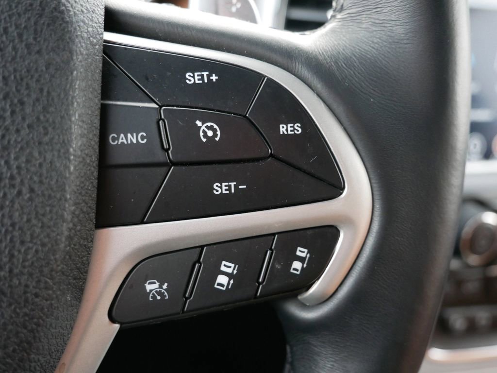 Used 2018 Jeep Grand Cherokee Summit image 24