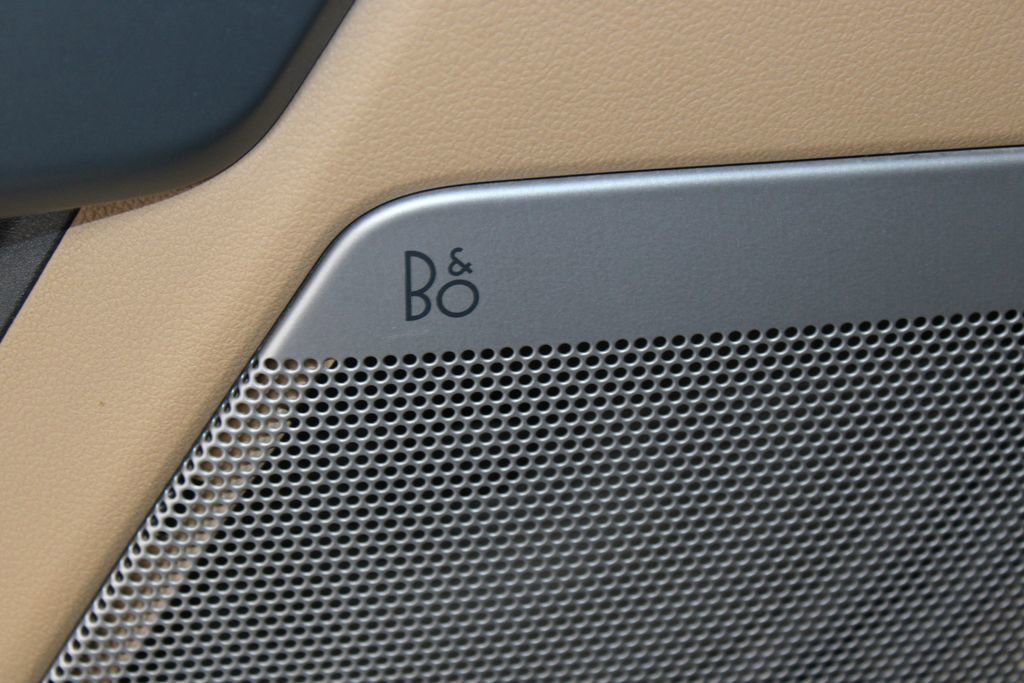 Used 2023 Ford F150 Lariat w/ Trailer Tow Package image 39