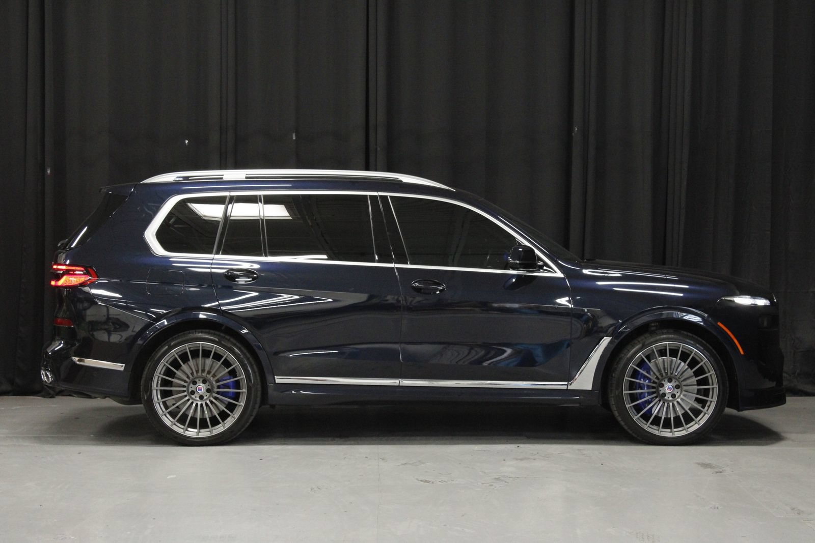 Used 2024 BMW ALPINA XB7 AWD/4WD image 6