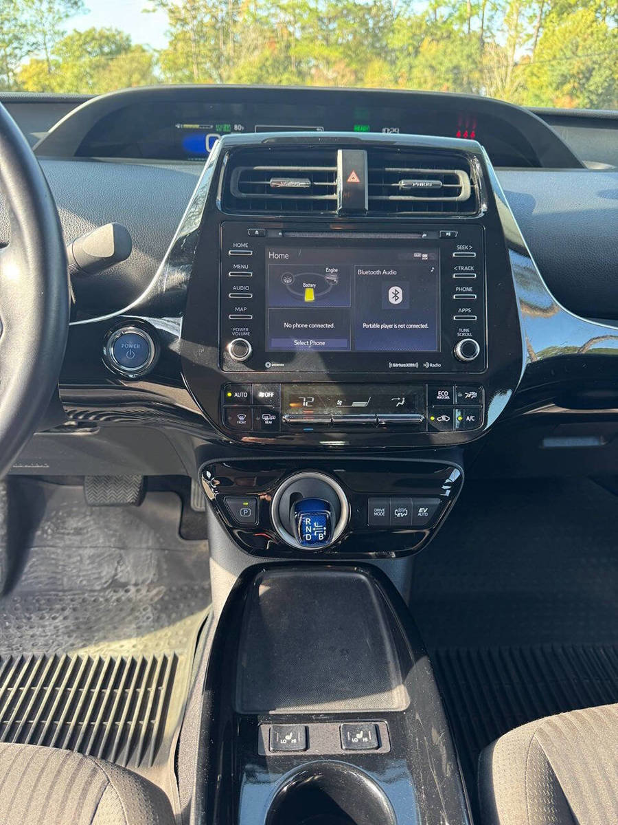 Used 2021 Toyota Prius Prime LE image 22