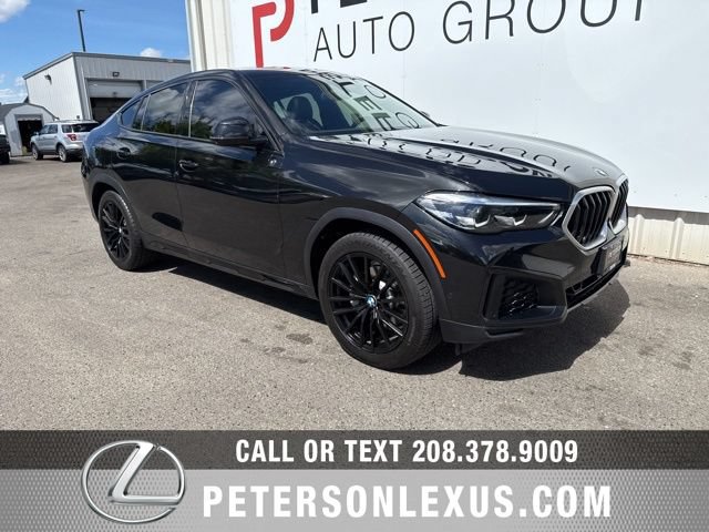 Used 2023 BMW X6 xDrive40i w/ Premium Package AWD/4WD image 2