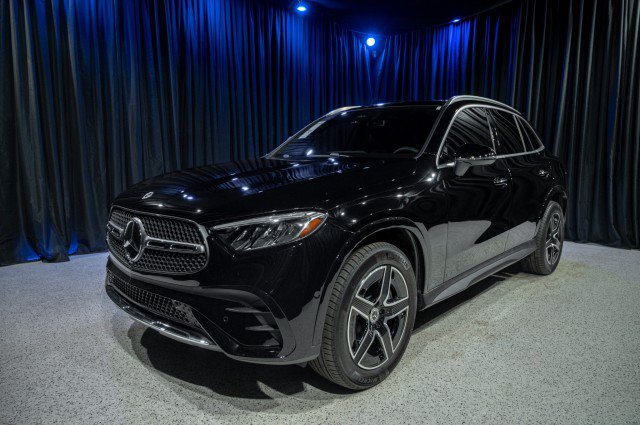 New 2026 Mercedes-Benz GLC 300