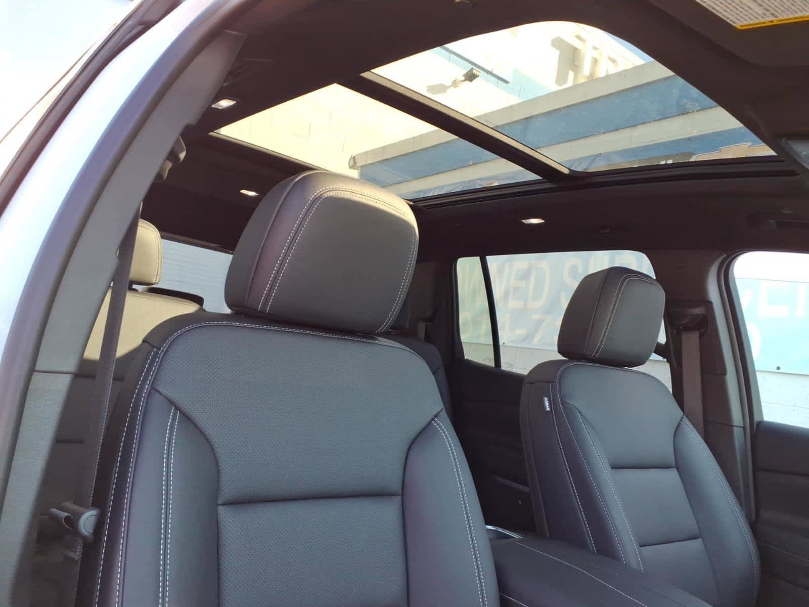 Used 2026 Chevrolet Traverse LT w/ Sun and Wheel Package AWD/4WD image 23