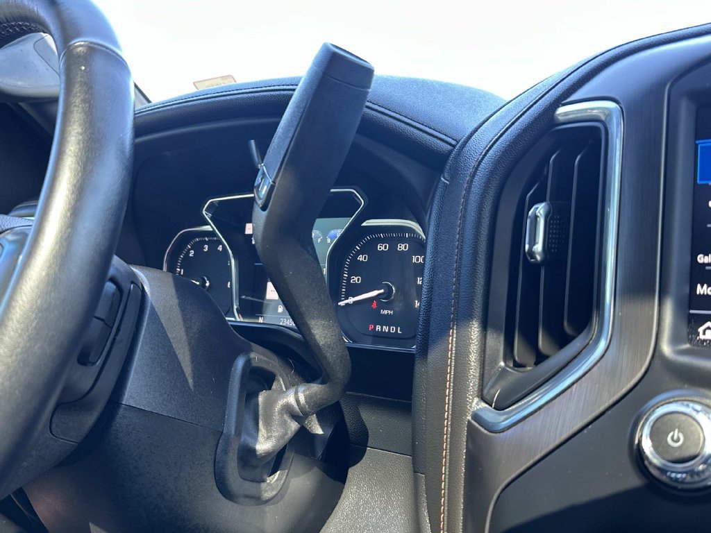 Used 2022 GMC Sierra 2500 AT4 w/ AT4 Preferred Package AWD/4WD image 32