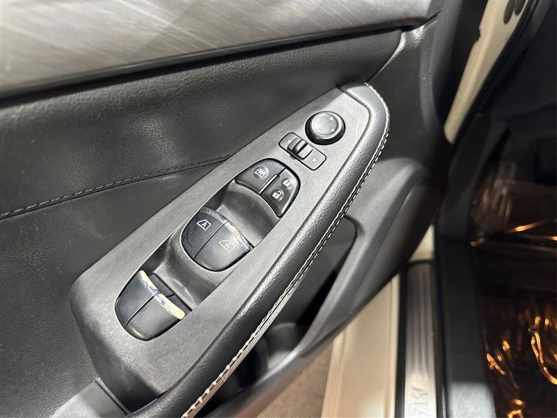 Used 2017 Nissan Maxima 3.5 SL FWD image 31