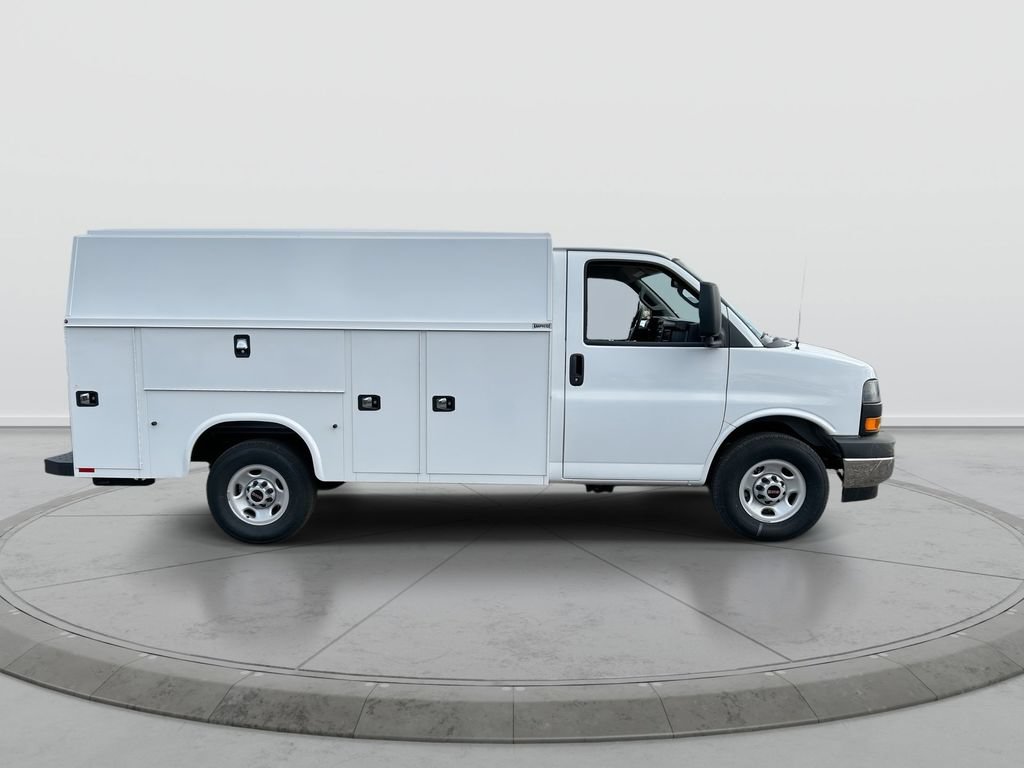 New 2025 GMC Savana 3500 w/ Power Convenience Package RWD image 9