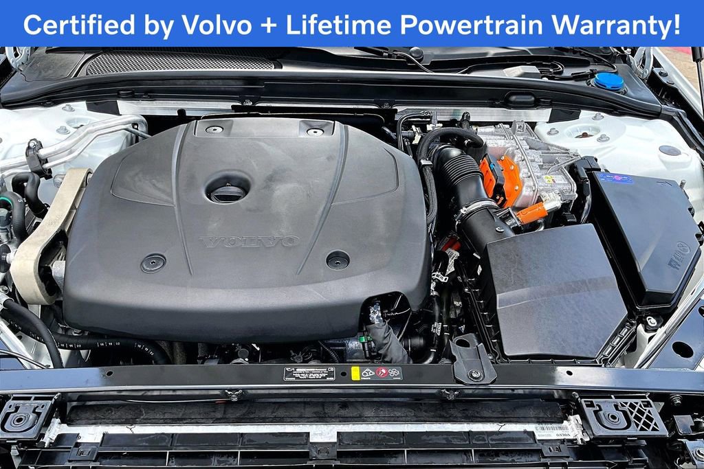 Used 2023 Volvo S60 T8 Plus image 13
