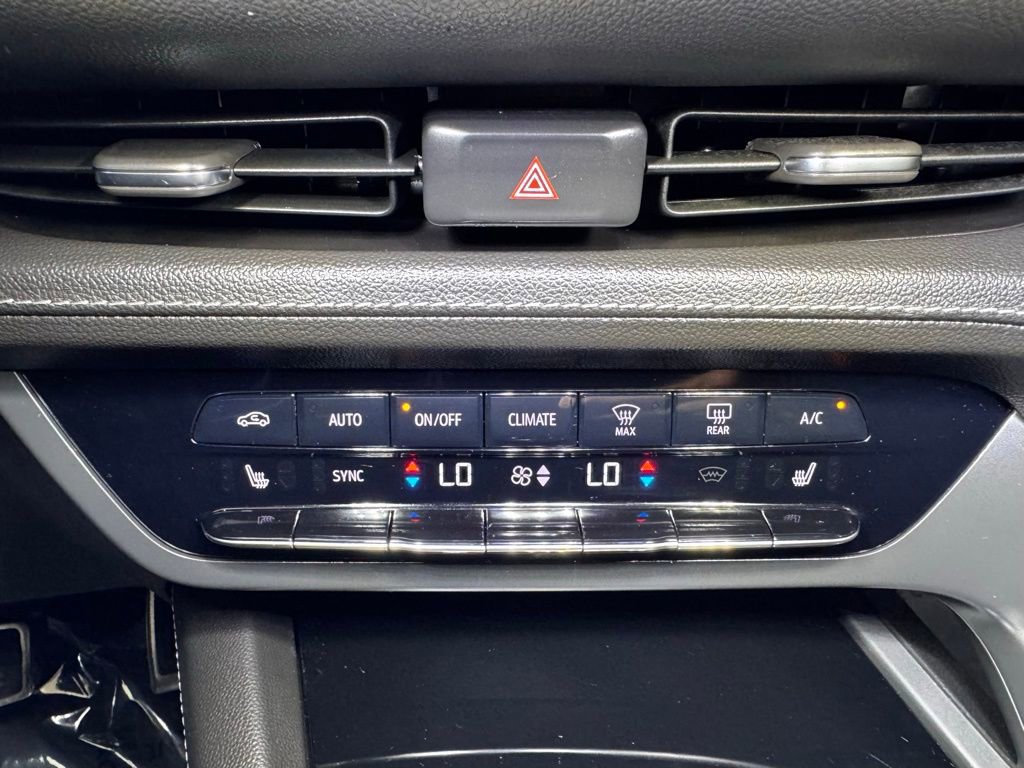 Used 2023 Buick Envision Preferred w/ Sport Touring Package image 31