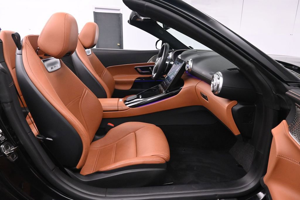 Used 2022 Mercedes-Benz SL 63 AMG 4MATIC w/ Driver Assistance Package image 20