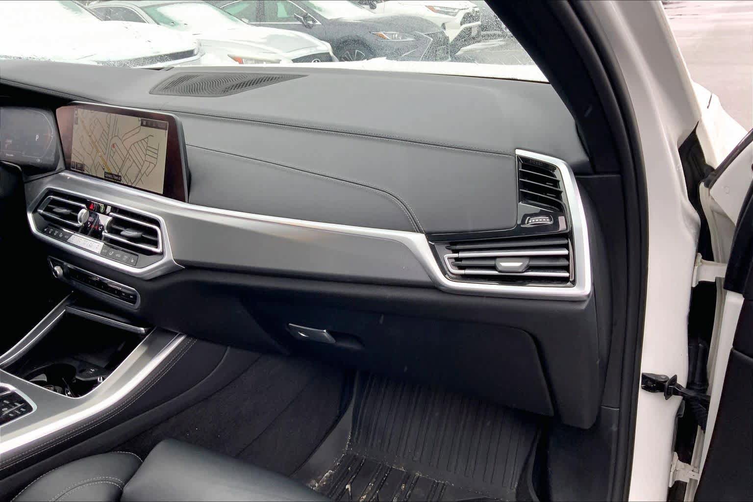 Used 2022 BMW X5 xDrive40i w/ Premium Package image 19