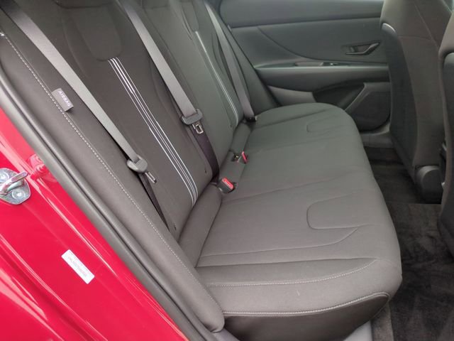 Certified 2025 Hyundai Elantra Sport image 17