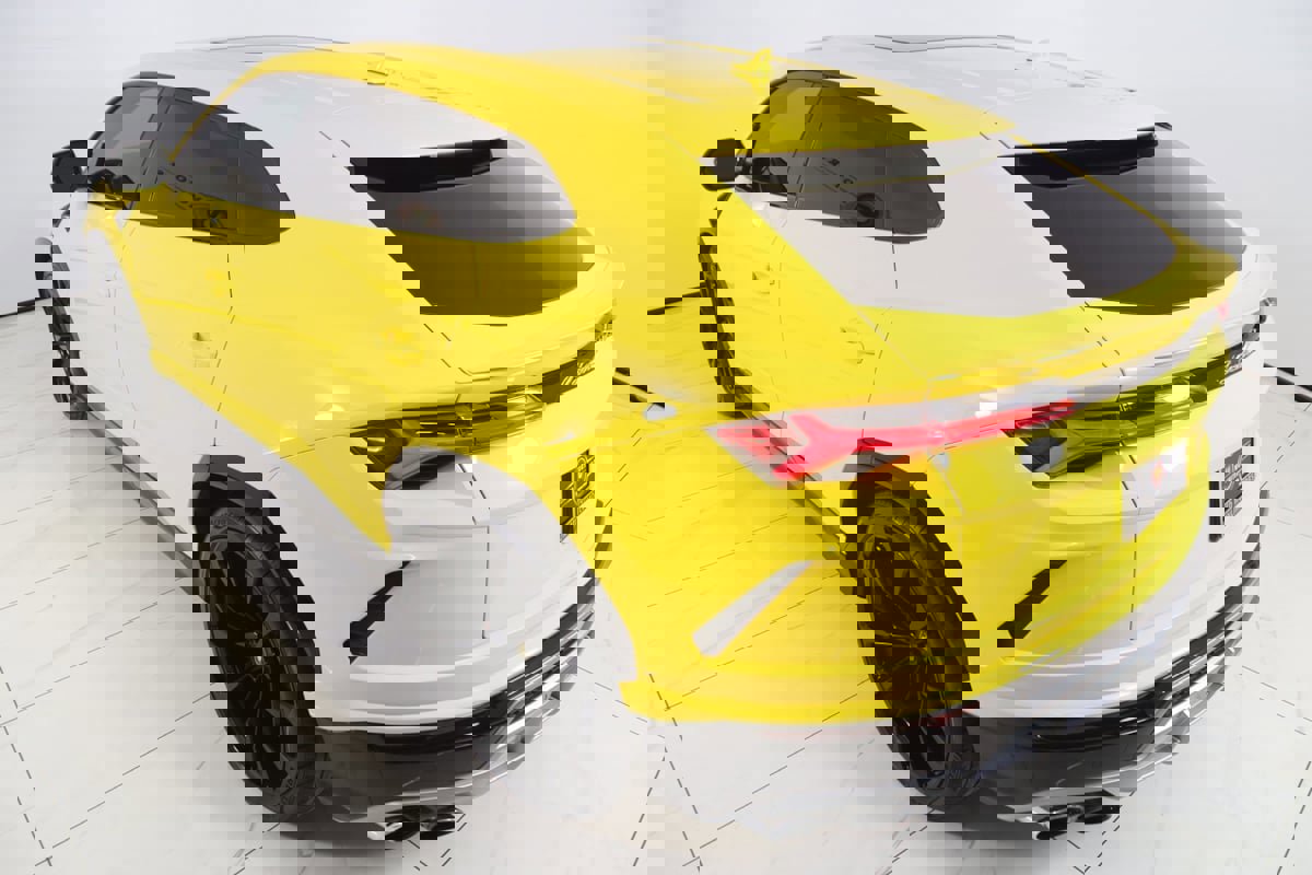 Used 2019 Lamborghini Urus image 39