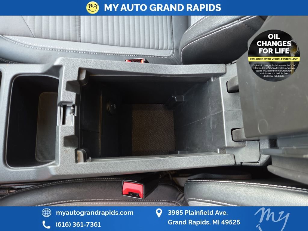 Used 2017 Ford Escape SE w/ SE Sport Appearance Package image 42