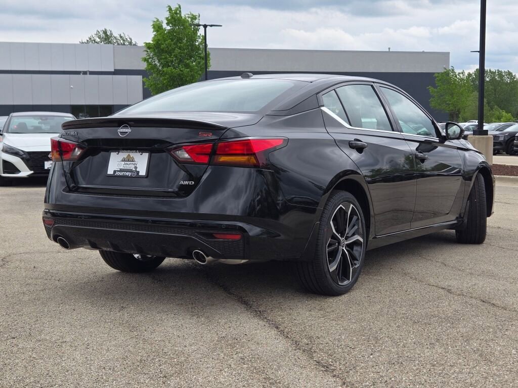 New 2026 Nissan Altima 2.5 SR w/ SR Premium Package AWD/4WD image 11