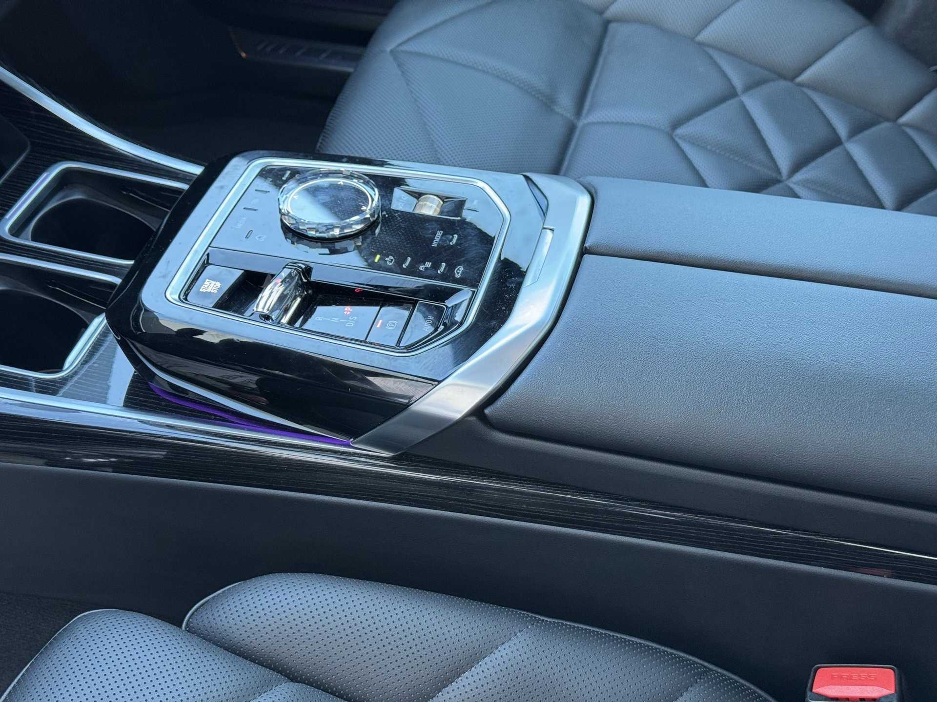 Used 2025 BMW 740i xDrive image 14