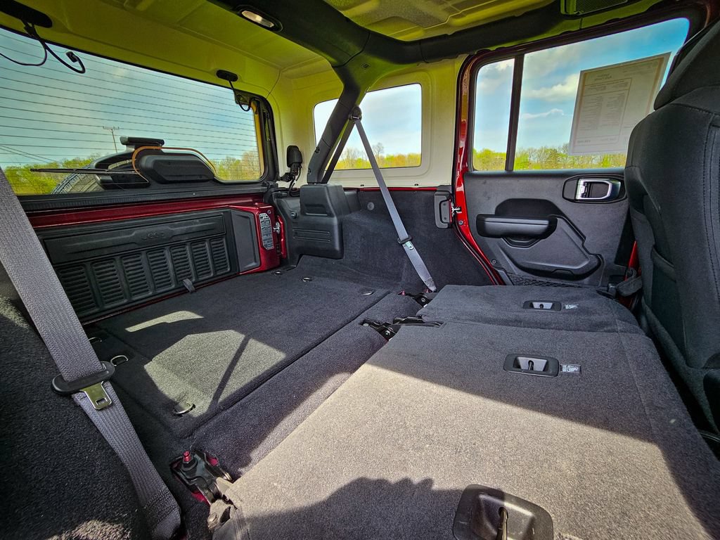 Used 2021 Jeep Wrangler Unlimited Sport AWD/4WD image 33