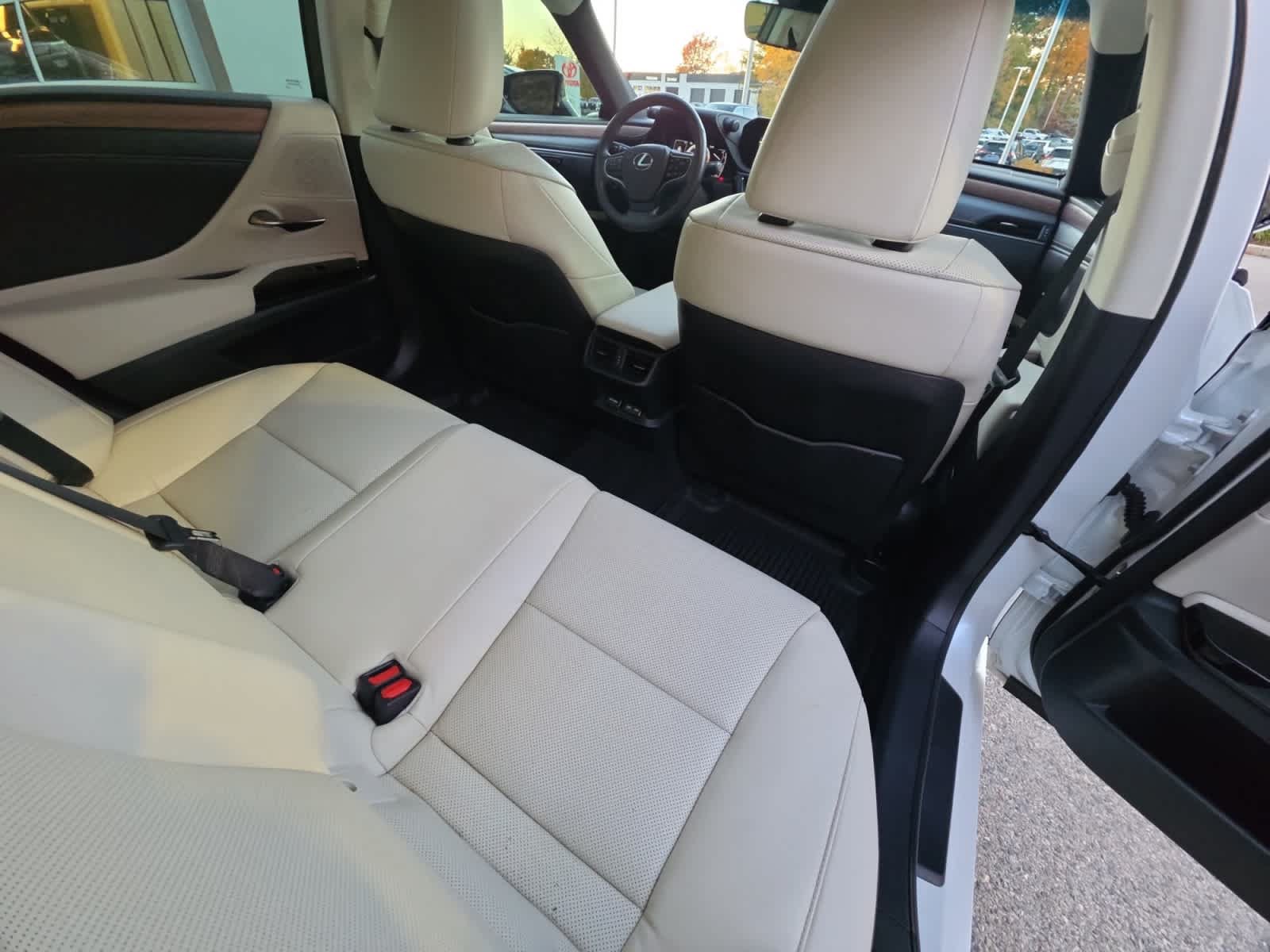 Used 2025 Lexus ES 350 w/ Premium Package FWD image 23