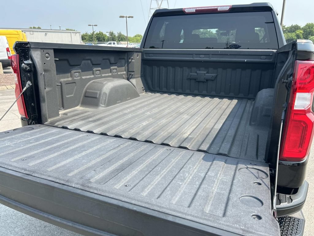 Used 2022 Chevrolet Silverado 1500 RST AWD/4WD image 16