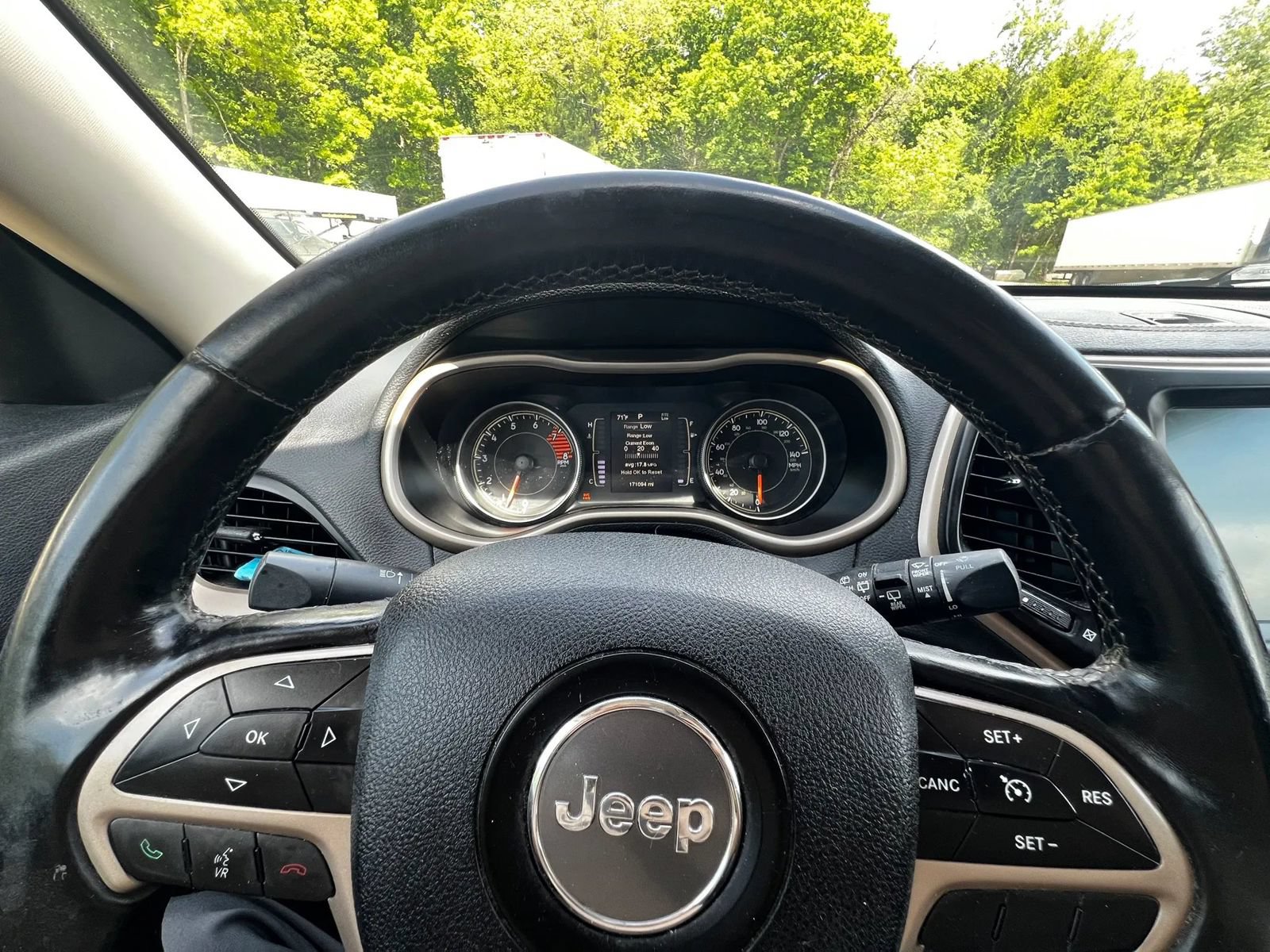 Used 2016 Jeep Cherokee 75th Anniversary AWD/4WD image 14
