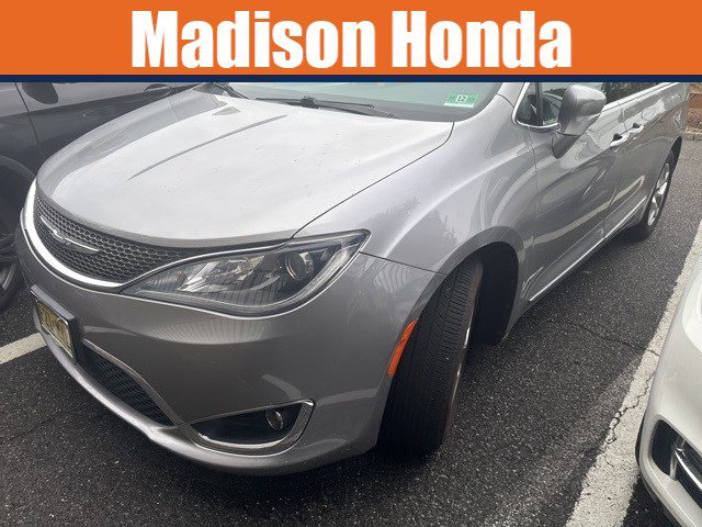 Used 2017 Chrysler Pacifica Touring-L w/ Tire & Wheel Group