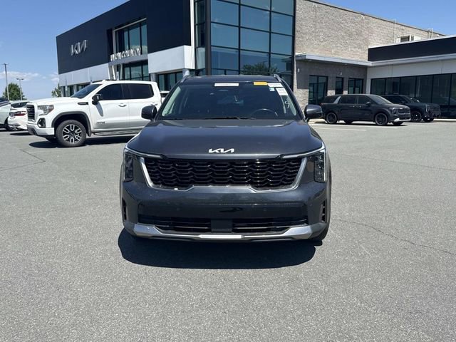 Certified 2024 Kia Sorento S FWD image 2