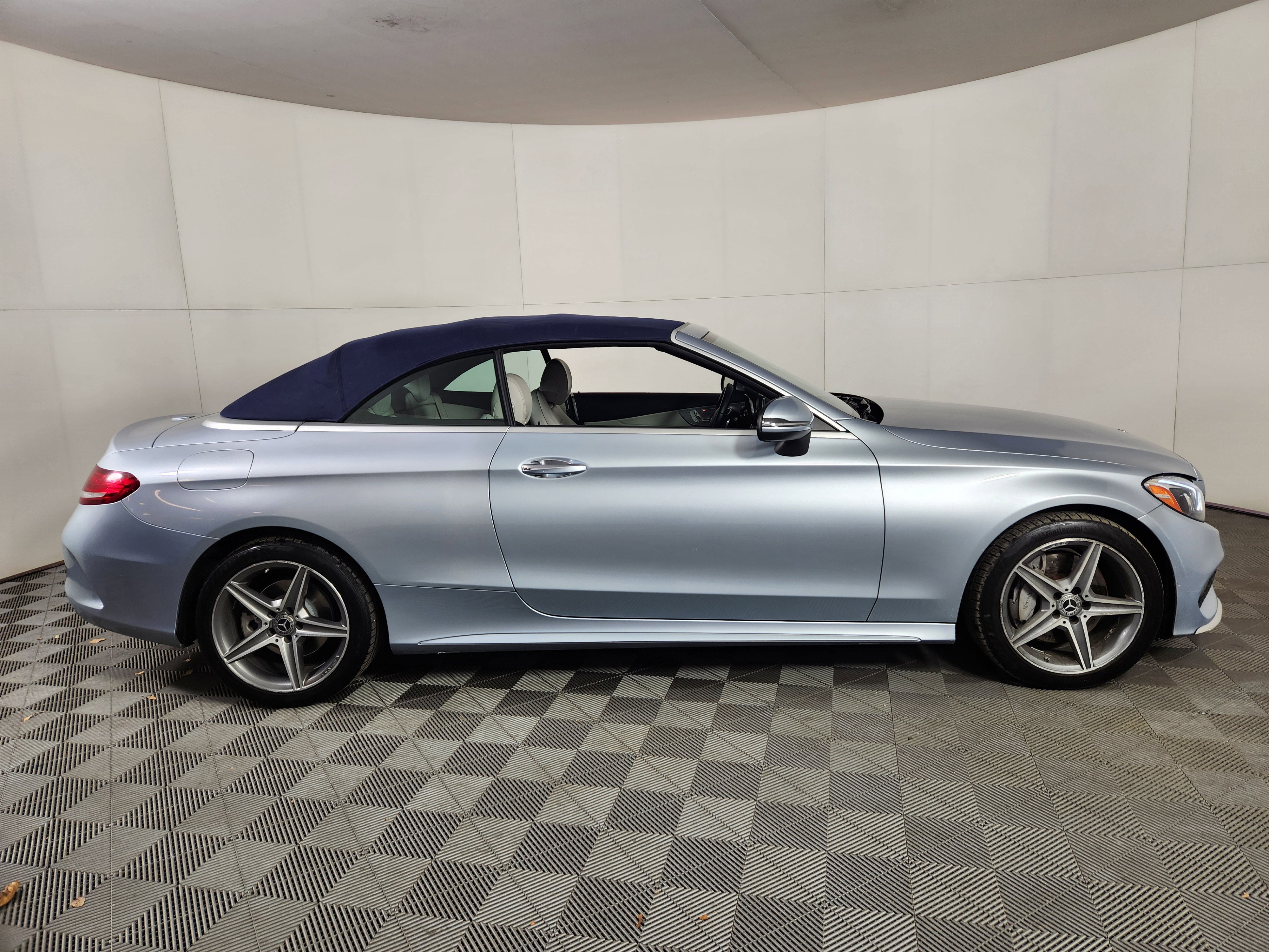 Used 2017 Mercedes-Benz C 300 4MATIC Cabriolet image 8