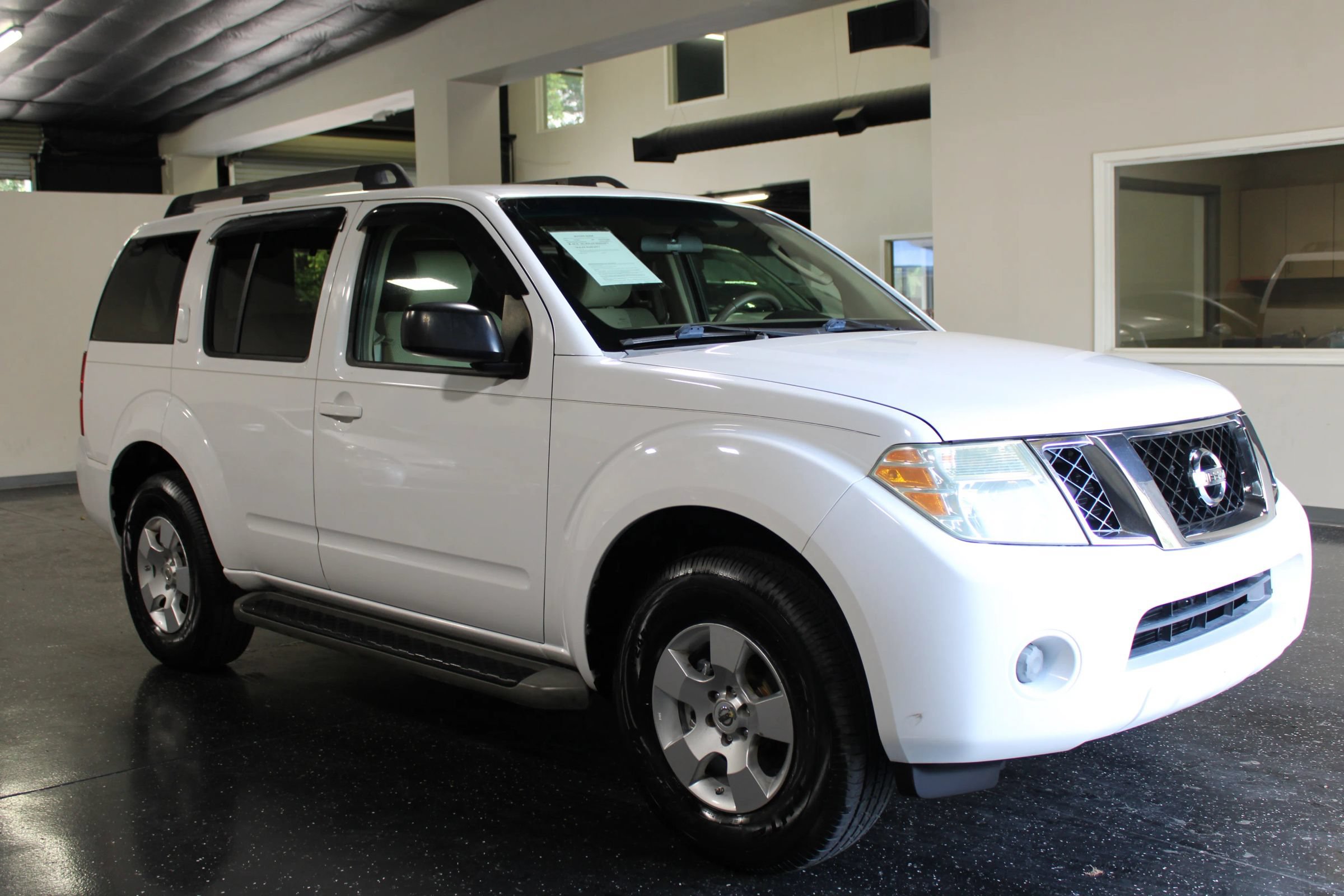 Used 2008 Nissan Pathfinder S RWD image 1