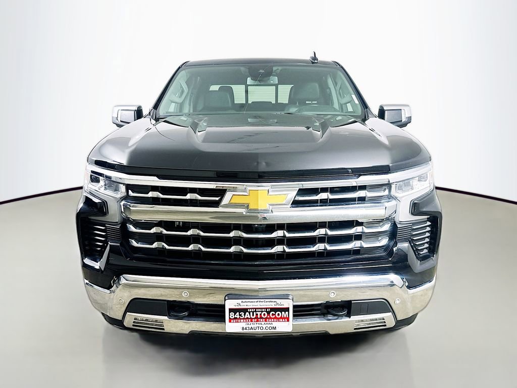 Used 2024 Chevrolet Silverado 1500 LTZ AWD/4WD image 2