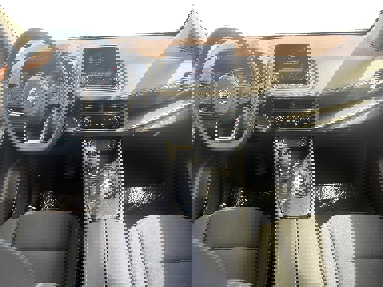 Used 2023 Nissan Rogue S image 12