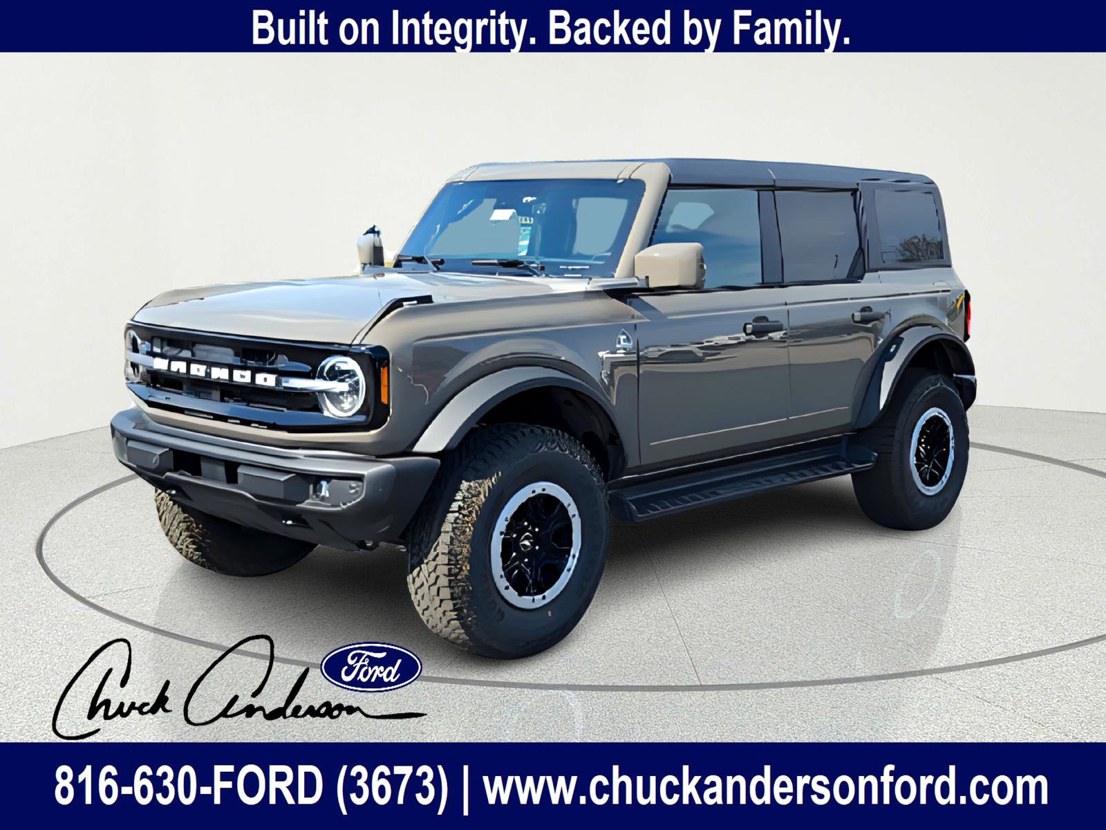 New 2026 Ford Bronco Outer Banks w/ Sasquatch Package AWD/4WD image 2