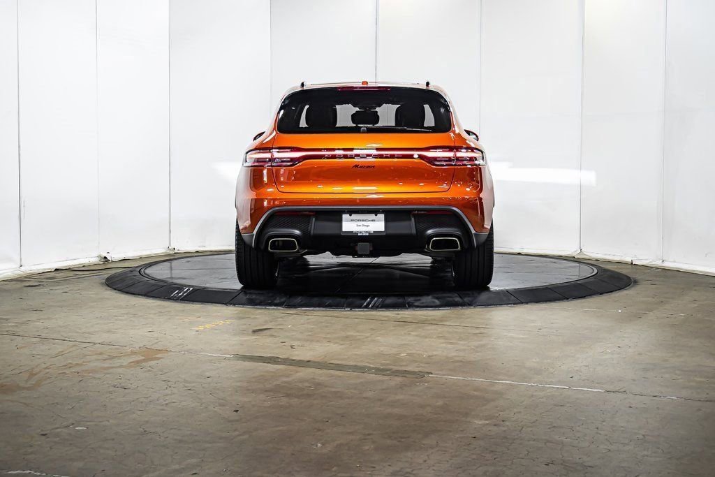 Used 2025 Porsche Macan image 6