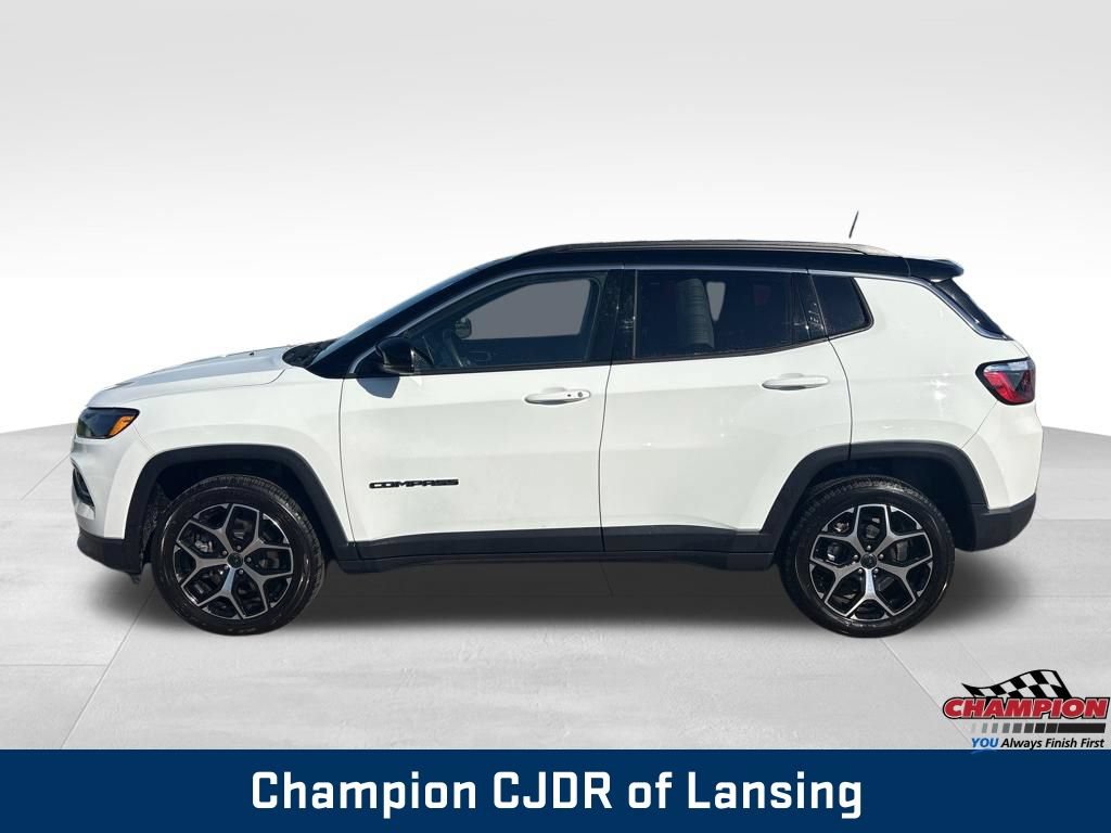 Used 2025 Jeep Compass Limited AWD/4WD image 4