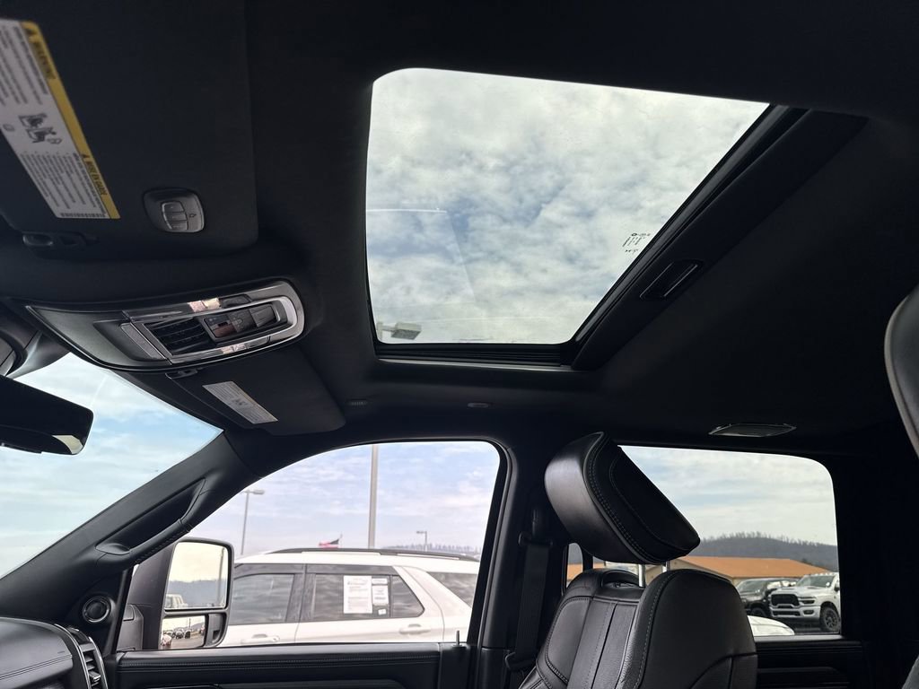 Used 2024 RAM 3500 Limited image 22