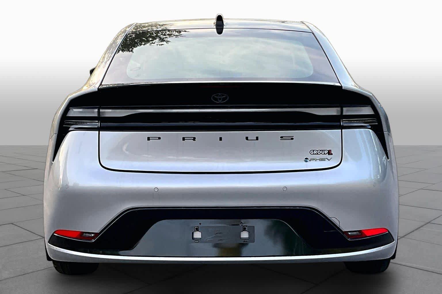 New 2026 Toyota Prius Plug-In Hybrid FWD image 4