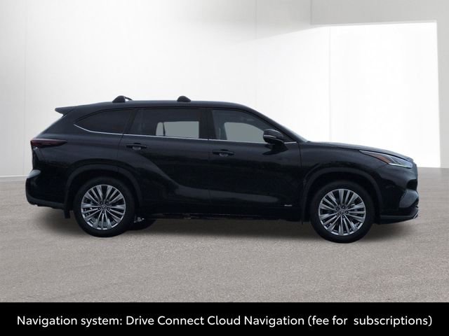 Certified 2026 Toyota Highlander Platinum AWD/4WD image 4