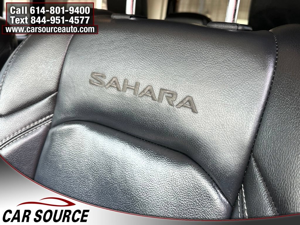 Used 2019 Jeep Wrangler Unlimited Sahara w/ Dual Top Group AWD/4WD image 13
