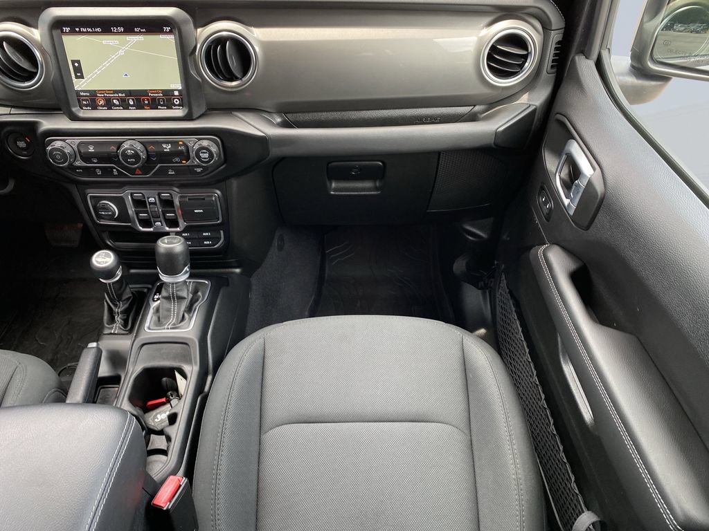 Used 2022 Jeep Wrangler Unlimited Sahara AWD/4WD image 14