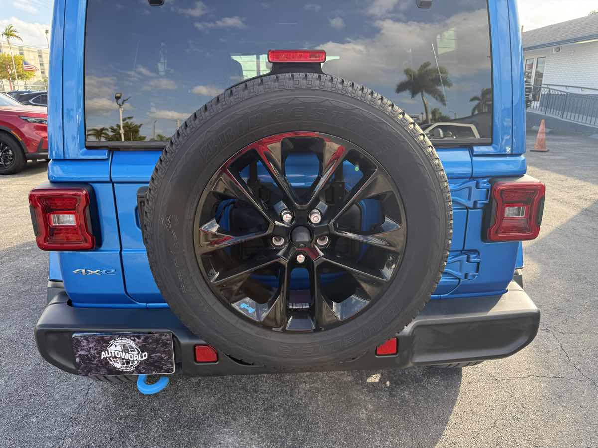 Used 2022 Jeep Wrangler Unlimited Sahara 4xe image 46