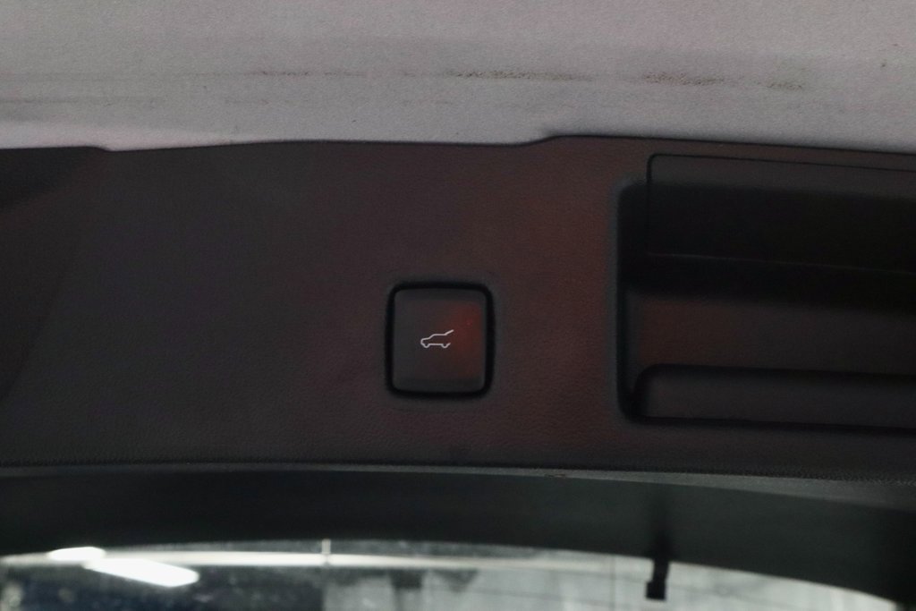 Certified 2023 Ford Escape SE w/ PHEV Premium Package image 17