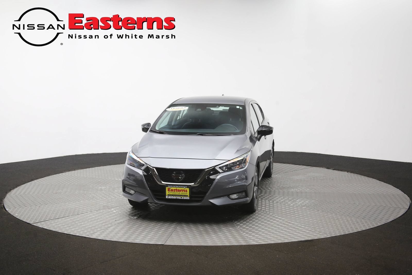Used 2021 Nissan Versa SR FWD image 52