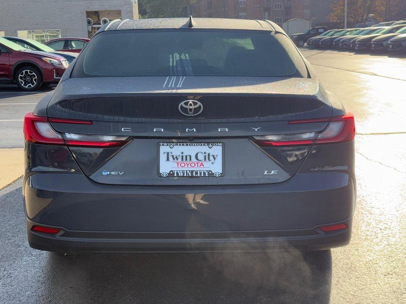Used 2025 Toyota Camry LE image 5