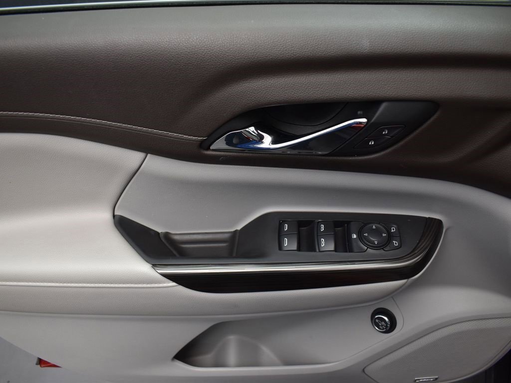 Used 2021 GMC Acadia SLT image 11