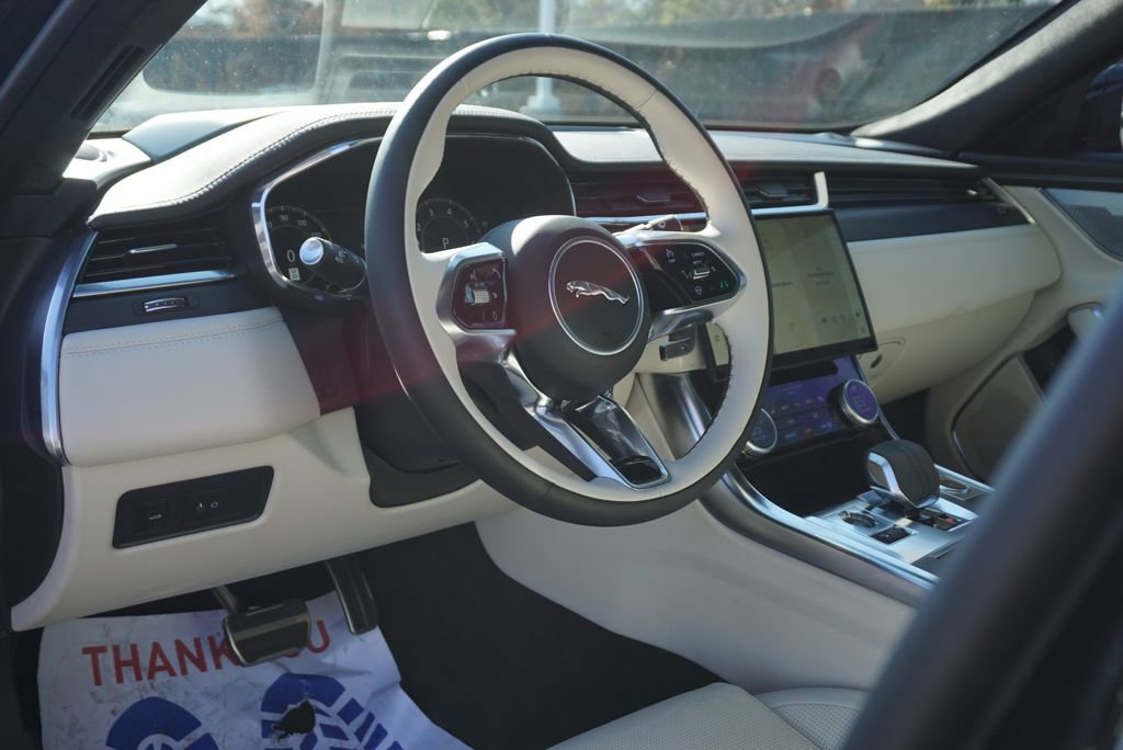 Used 2024 Jaguar XF R-Dynamic SE image 10