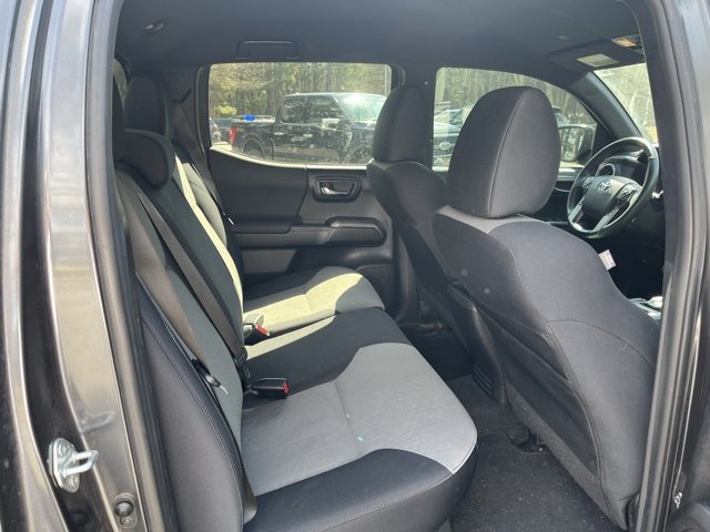 Used 2021 Toyota Tacoma TRD Sport w/ Technology Package image 13